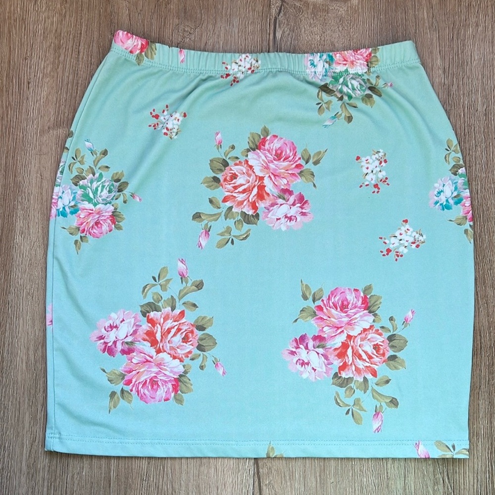 Floral Pencil Skirt in Mint with Pink Rose Print
